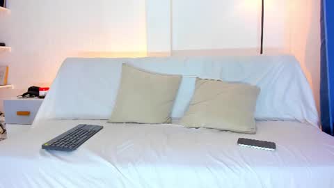 gal_stone_ online show from August 2, 2026, 3:49 am
