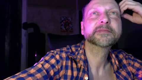 galadriel869 online show from April 10, 2026, 10:36 pm