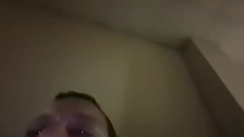 Gallitocaliente online show from November 17, 2025, 1:44 am