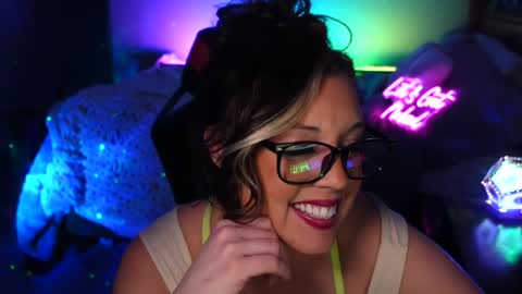 Jenna  - be back MONDAY night.  online show from January 14, 2025, 5:19 am