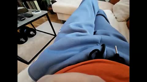 garbis11 online show from November 28, 2025, 11:57 am