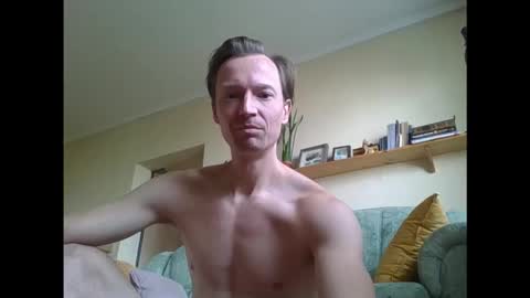 Garfield online show from October 2, 2025, 8:10 am