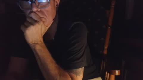 Snapshot of garnettrobert438 chatting on July 2, 2026, 2:33 am garnettrobert438 online show from July 2, 2026, 2:33 am