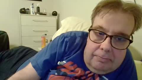 Snapshot of garyg930 chatting on May 1, 2026, 2:05 am Gary online show from May 1, 2026, 2:05 am