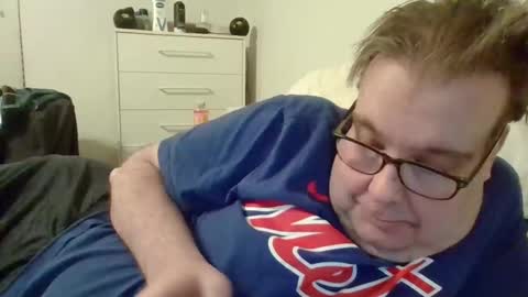 Snapshot of garyg930 chatting on May 2, 2026, 4:50 am Gary online show from May 2, 2026, 4:50 am