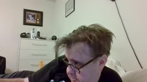 Snapshot of garyg930 chatting on May 6, 2026, 1:57 am Gary online show from May 6, 2026, 1:57 am