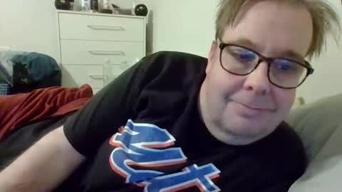 Snapshot of garyg930 chatting on May 16, 2026, 2:52 am Gary online show from May 16, 2026, 2:52 am