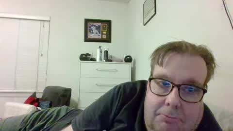 Snapshot of garyg930 chatting on July 1, 2026, 3:52 am Gary online show from July 1, 2026, 3:52 am