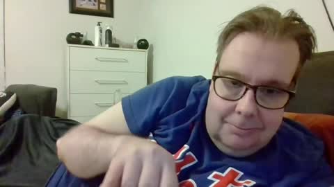 Snapshot of garyg930 chatting on July 4, 2026, 3:35 am Gary online show from July 4, 2026, 3:35 am