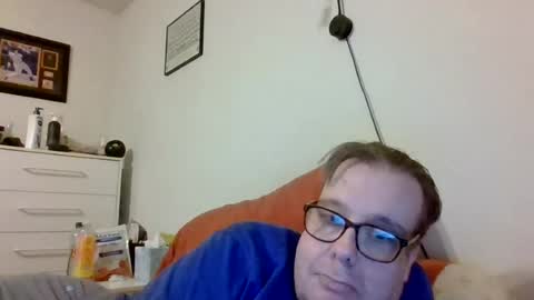 Snapshot of garyg930 chatting on July 19, 2026, 12:58 am Gary online show from July 19, 2026, 12:58 am
