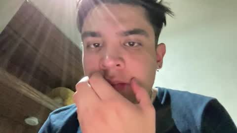 Snapshot of garypinepineapple chatting on April 27, 2026, 3:59 am garypinepineapple online show from April 27, 2026, 3:59 am