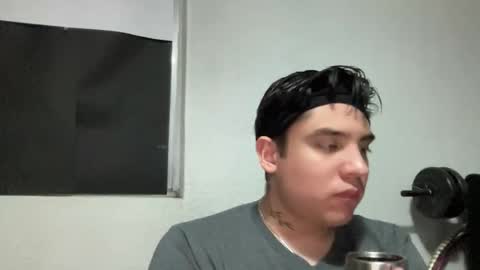 Snapshot of garypinepineapple chatting on May 30, 2026, 6:54 am garypinepineapple online show from May 30, 2026, 6:54 am