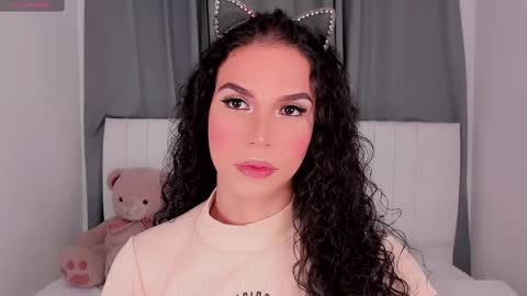 Vnecis Marn online show from October 3, 2025, 2:25 pm