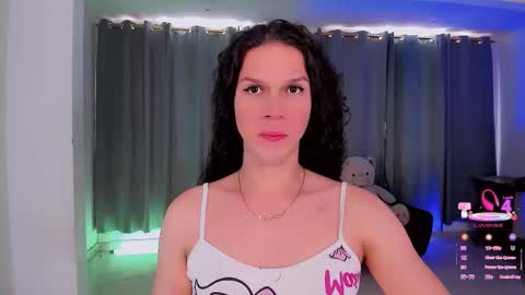 Vnecis Marn online show from March 23, 2026, 5:28 pm