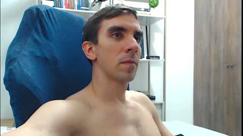 gatosarado23 online show from January 9, 2025, 6:48 am