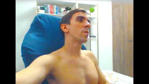 gatosarado23 online show from February 26, 2025, 8:37 am