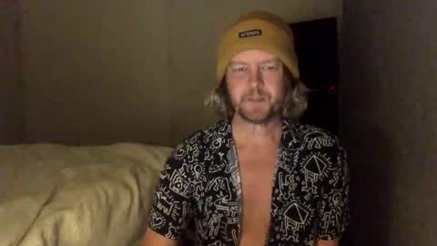 gcsurfer81 online show from September 9, 2025, 9:42 am