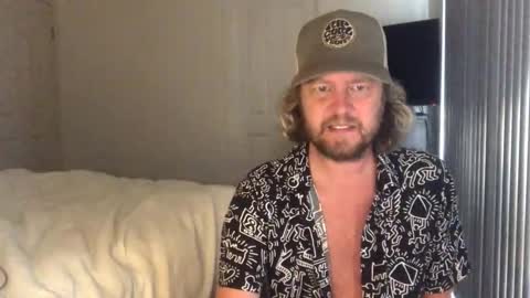 gcsurfer81 online show from September 29, 2025, 5:34 am