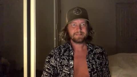 gcsurfer81 online show from October 22, 2025, 8:47 am