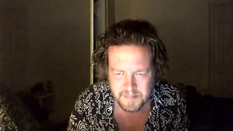 gcsurfer81 online show from April 13, 2026, 8:09 am