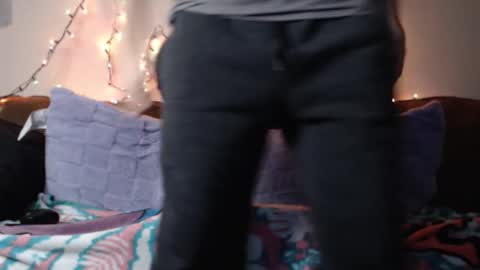 G online show from November 23, 2025, 2:06 pm