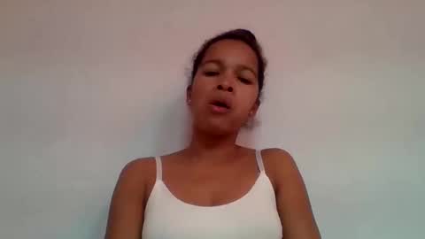 Snapshot of gelmene chatting on June 10, 2026, 3:50 am gelmene online show from June 10, 2026, 3:50 am
