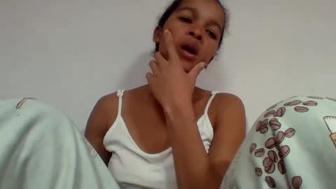 Snapshot of gelmene chatting on June 16, 2026, 4:31 pm gelmene online show from June 16, 2026, 4:31 pm