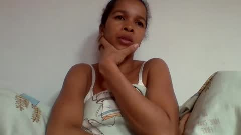 Snapshot of gelmene chatting on June 20, 2026, 7:27 pm gelmene online show from June 20, 2026, 7:27 pm