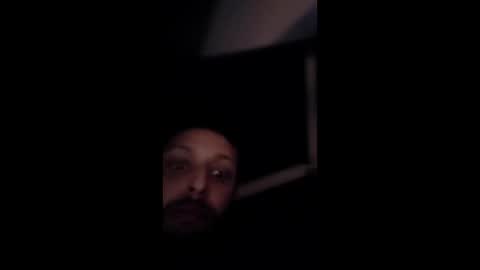 geluraducan60 online show from April 11, 2026, 8:24 pm