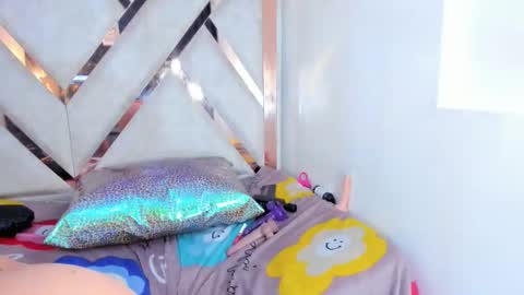 Geminis online show from April 9, 2026, 6:19 am