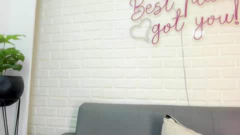 geminis muentes online show from November 30, 2025, 7:18 pm