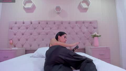 gemmabrown_ online show from April 25, 2026, 12:41 pm