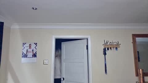 gemmaquinzel online show from November 18, 2025, 4:33 pm