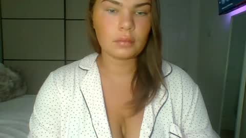 Snapshot of gemmarmalade chatting on July 23, 2026, 6:33 am GEMMARMALADE online show from July 23, 2026, 6:33 am