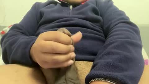 genesemens77 online show from December 17, 2025, 2:23 pm