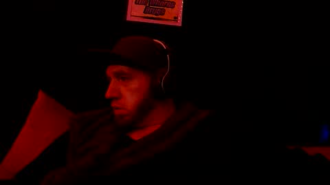 genitalwars online show from December 16, 2025, 11:26 am