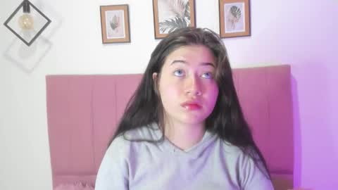 Snapshot of gennesis_love chatting on October 11, 2025, 1:38 am Sofia online show from October 11, 2025, 1:38 am