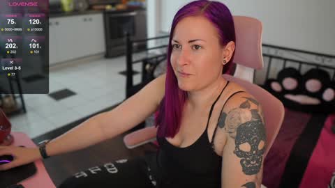 Genny Rock   and  online show from January 31, 2025, 8:22 pm