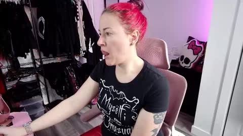 Genny Rock   and  online show from January 6, 2026, 3:49 pm