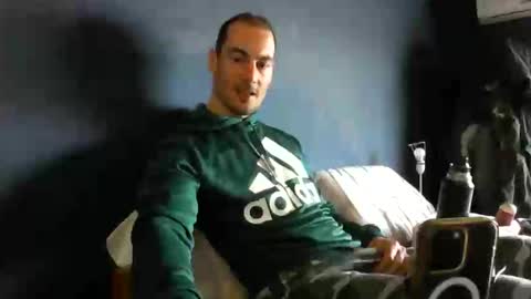 Genaro online show from June 2, 2026, 1:24 pm
