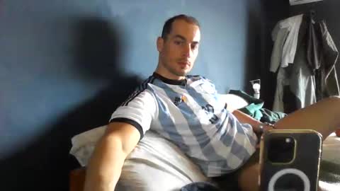 Genaro online show from June 3, 2026, 2:33 pm