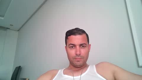 Snapshot of genteldevil chatting on May 23, 2026, 1:15 pm genteldevil online show from May 23, 2026, 1:15 pm