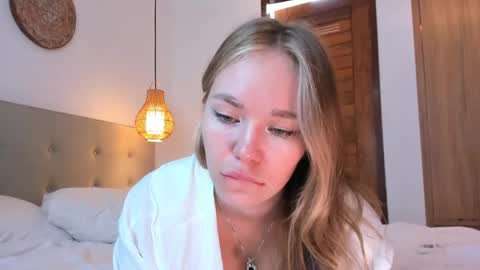 Mary  Blonde and Kira brunette online show from May 22, 2026, 5:03 am