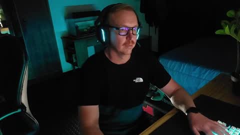 Gentleman online show from March 28, 2026, 6:18 pm