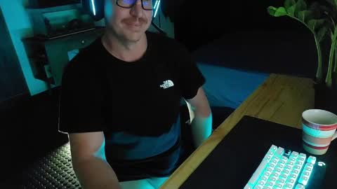 Gentleman online show from March 31, 2026, 8:09 pm