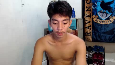 Rayl online show from March 4, 2026, 9:48 am