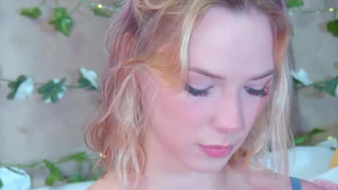 GentleRossi online show from April 1, 2026, 3:42 pm