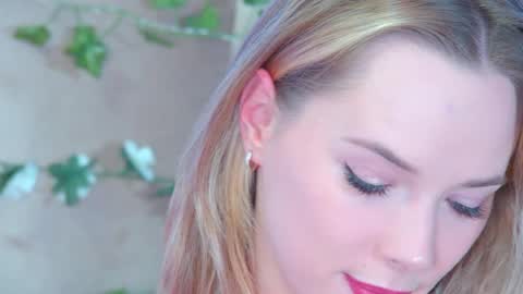 GentleRossi online show from April 8, 2026, 3:34 pm