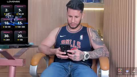 Snapshot of george_diesell_ chatting on September 17, 2025, 10:00 pm George online show from September 17, 2025, 10:00 pm