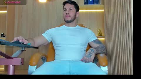 Snapshot of george_diesell_ chatting on October 14, 2025, 5:08 am George online show from October 14, 2025, 5:08 am